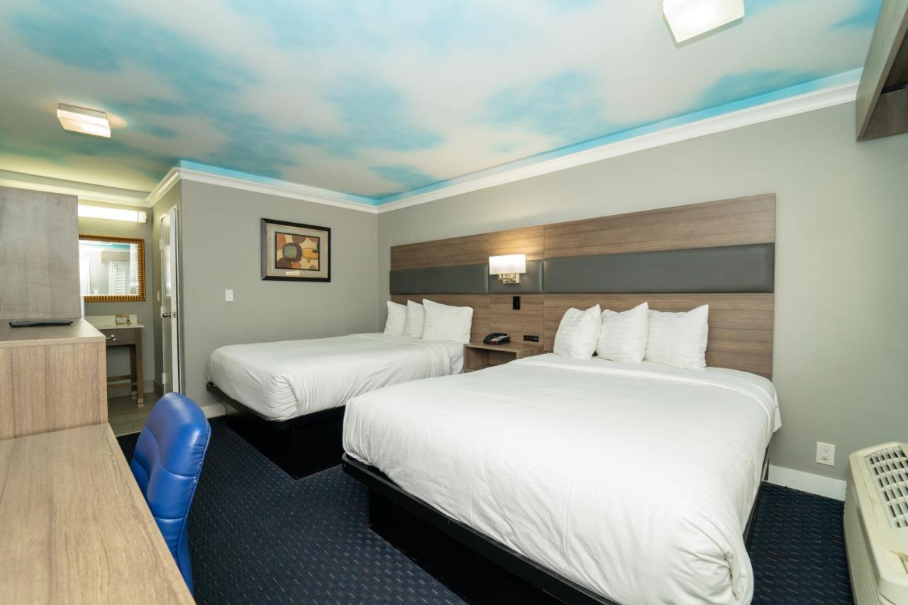 Two-Bedroom Suite