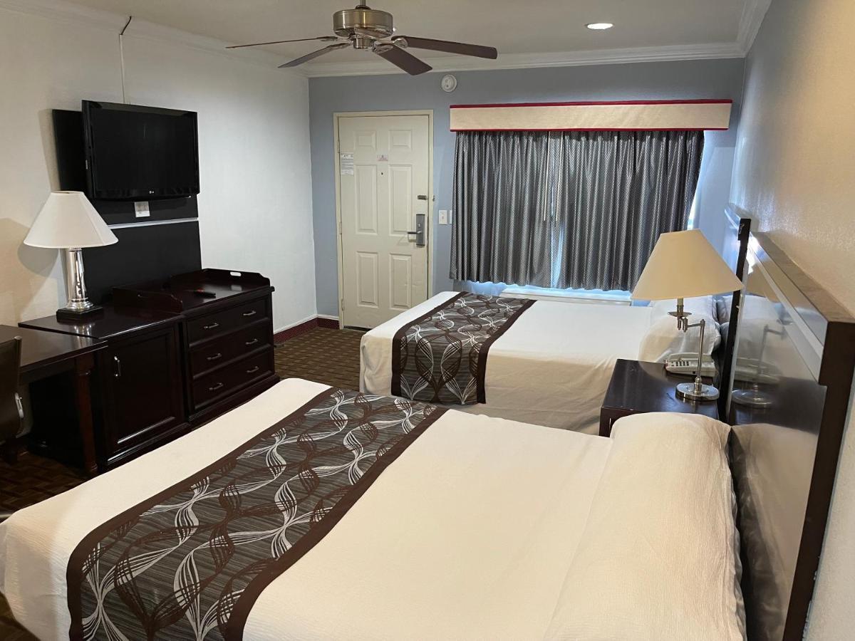Standard Queen Room Two Queen Beds