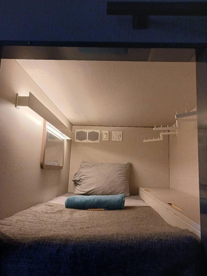 Single Bed Mixed Dormitory Room
