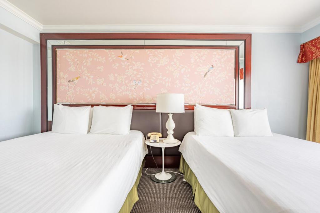Queen Room Two Queen Beds
