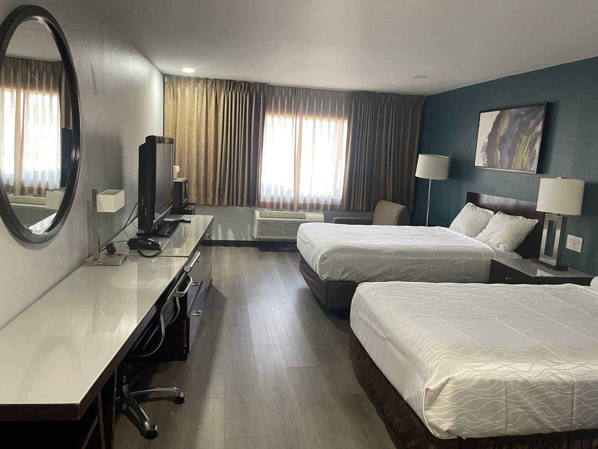 Quadruple Room Disability Access Non-Smoking