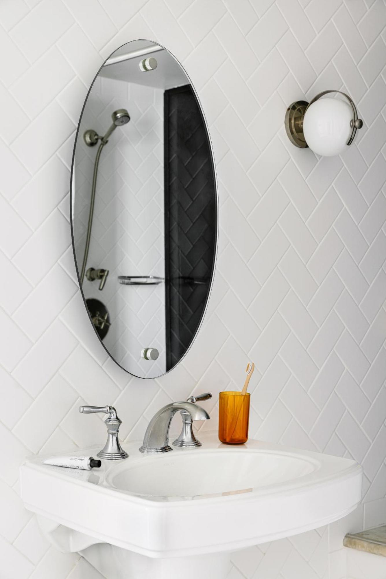 Ocean King 2-Bedroom Suite Mobility Tub