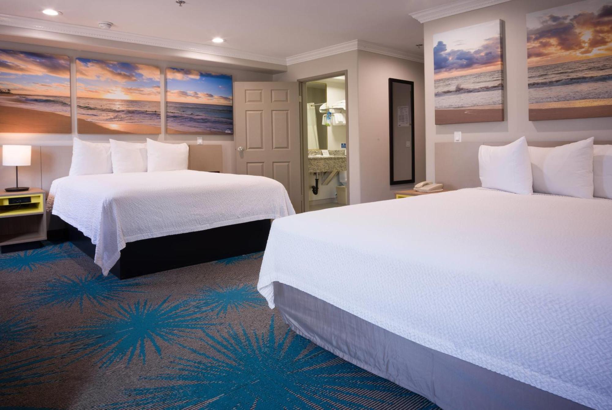 Room One King Bed One Queen Bed Non-Smoking