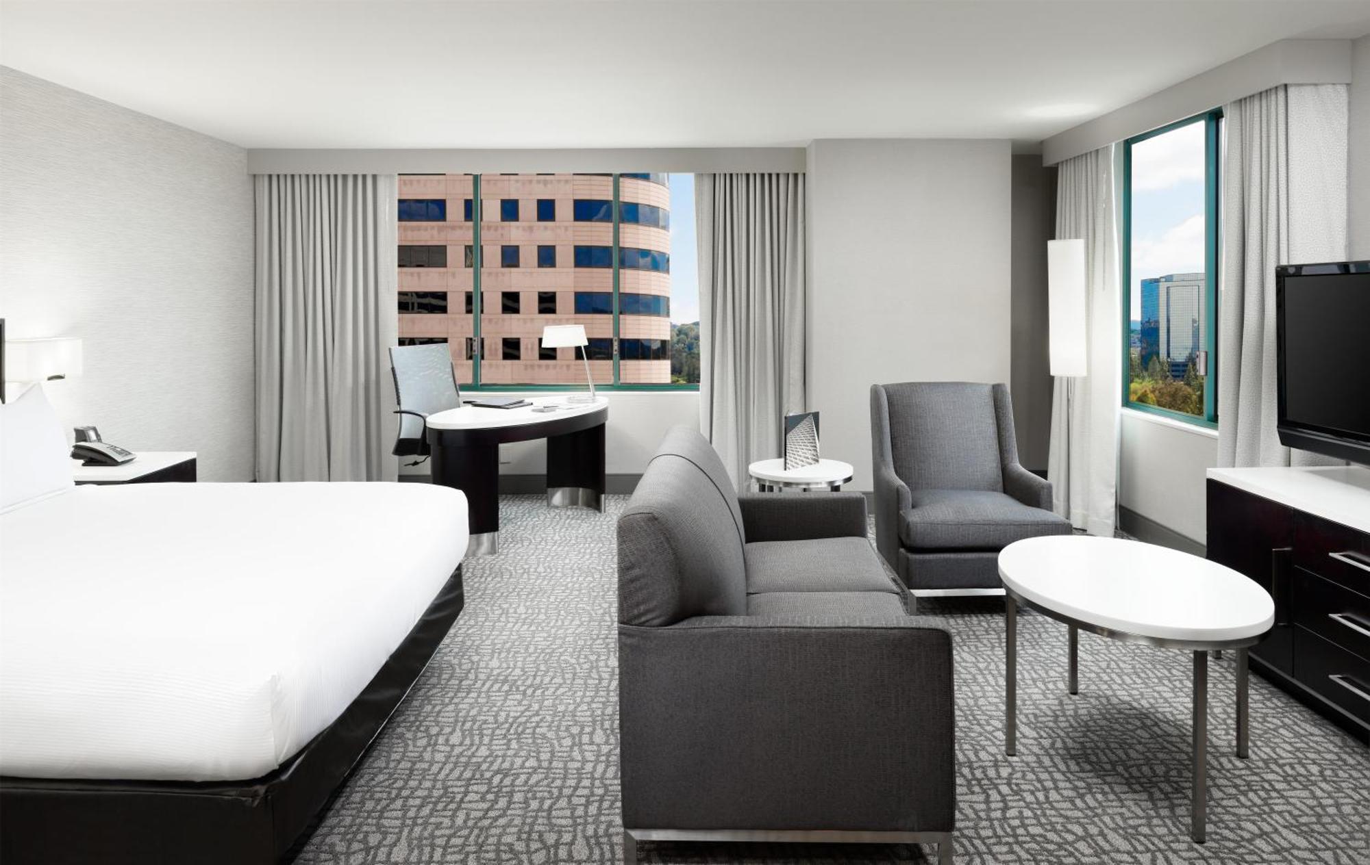 Corner King Room