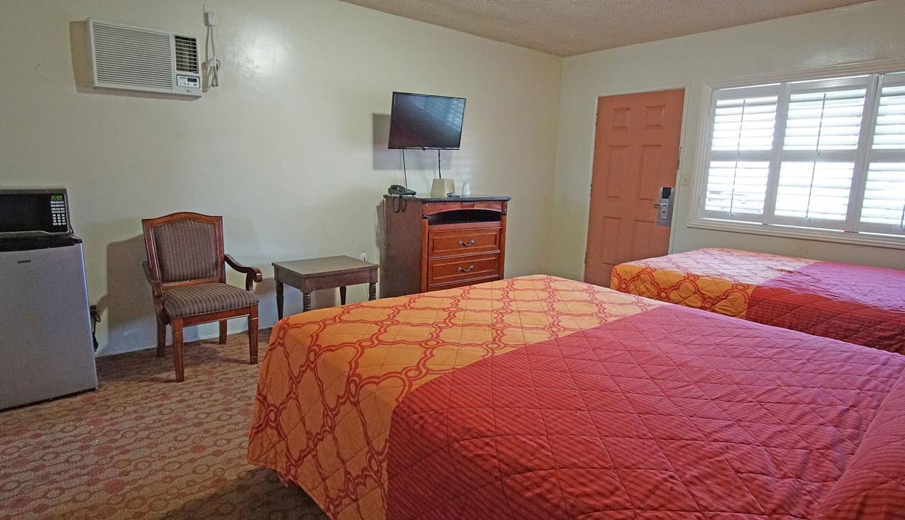 Queen Room Two Queen Beds