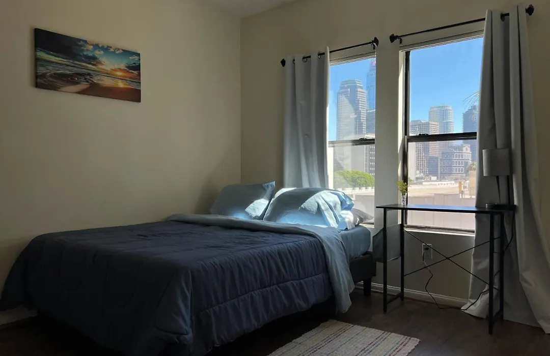 Socal La Lux On 3Rd-1