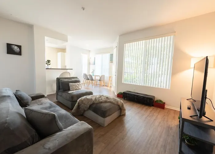 Elite 2Br Apartment At Venice Marina Del Rey W Pool Gym & Free Parking Los Angeles