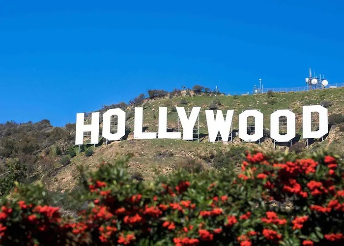 Elegant Hollywood Retreat - Spacious 2Br 2Ba Condo With Resort-Style Amenities Los Angeles